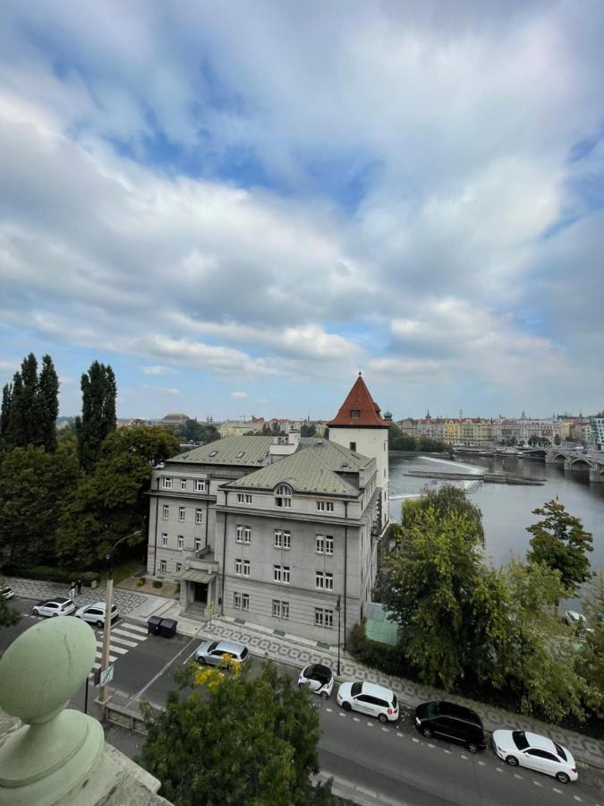 Janackovo Nabrezi 19 - Riverside Residence Prague Exterior photo